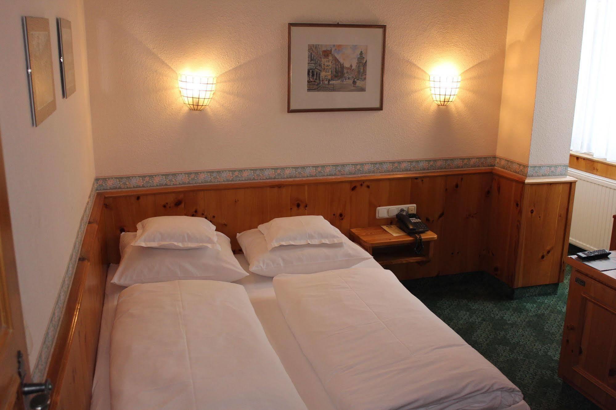 Hotel Am Josephsplatz Nuremberg Luaran gambar